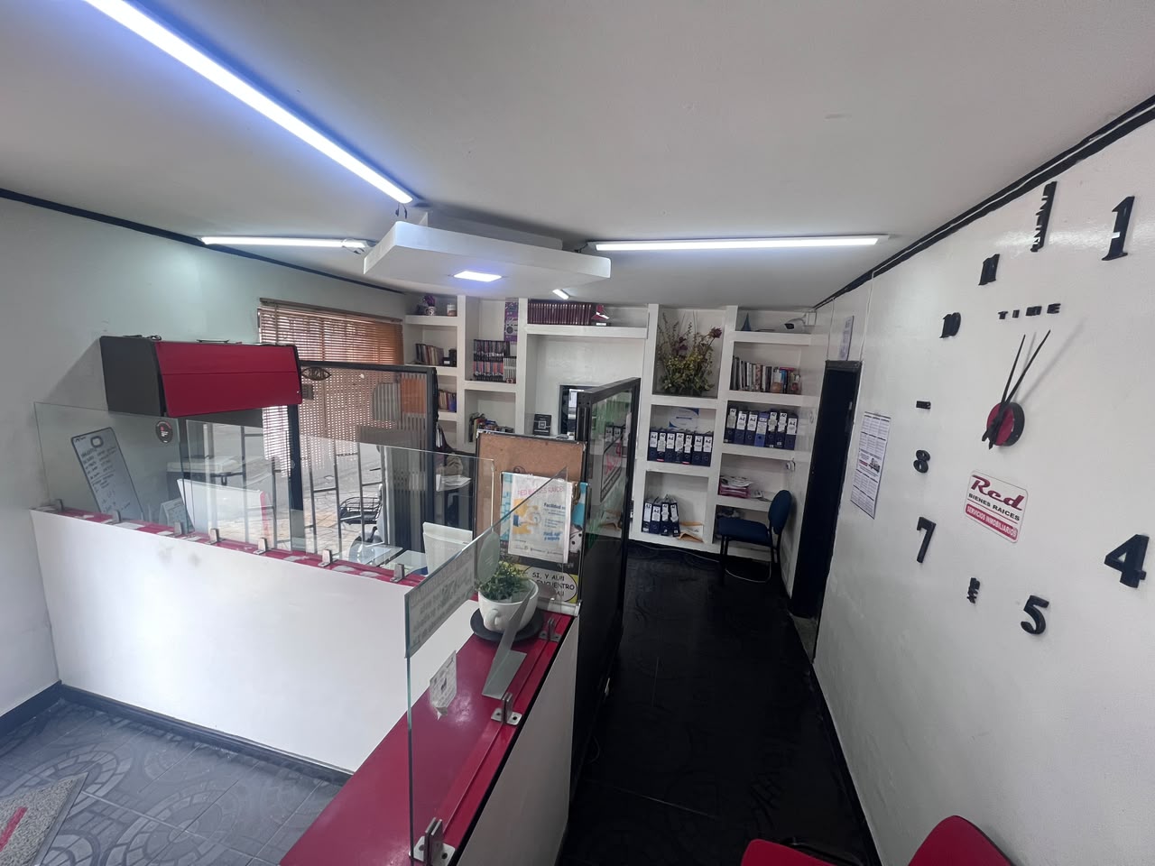 Oficina de Red Bienes Raíces en Bellavista Occidental, fotografía 2